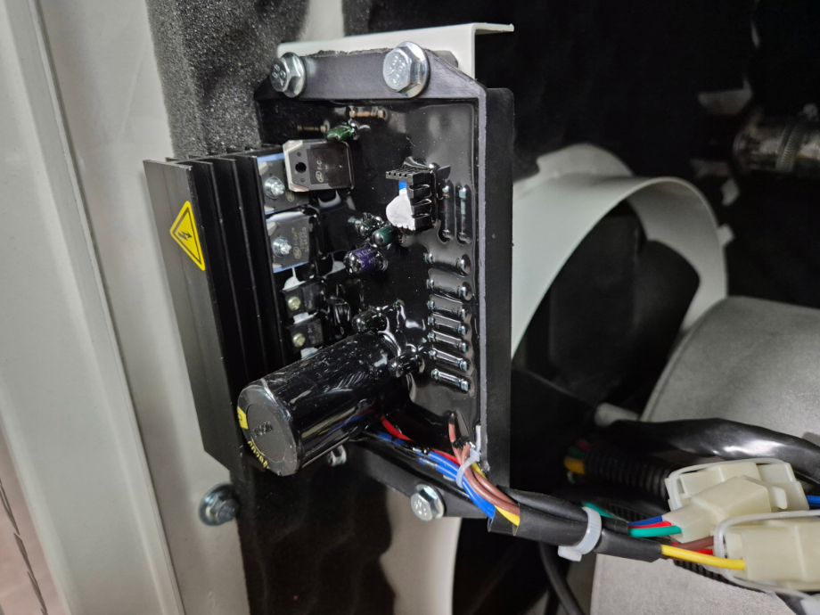Agregat Prądotwórczy Diesel Machtmann 18000WD ATS 400V 18 kVA Trójfazowy (MN18000WD-ATS) - obrazek 7
