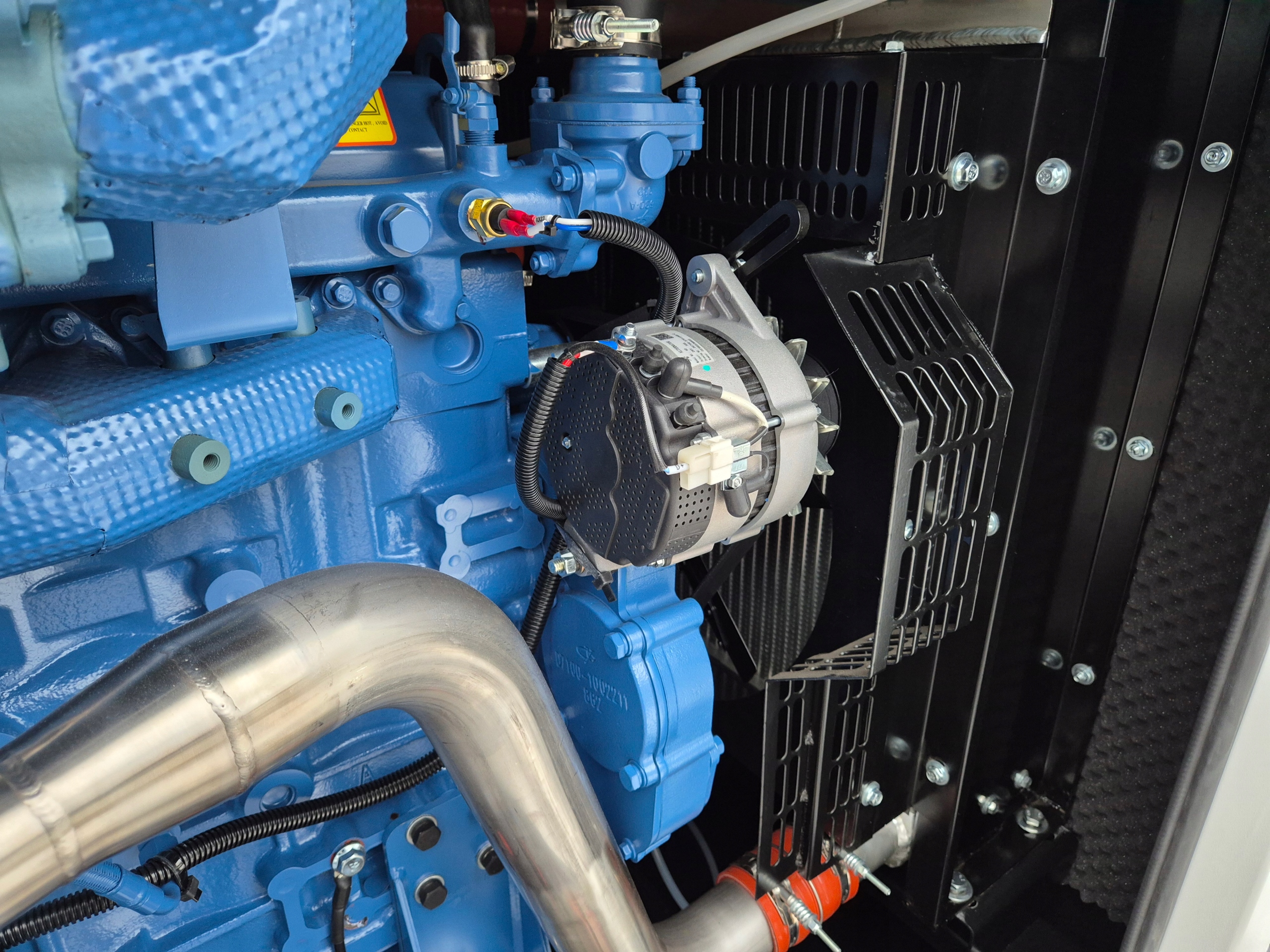Generator Agregat Prądotwórczy Machtmann 150kW ATS Trójfazowy silnik YUCHAI Typ agregatu trójfazowy