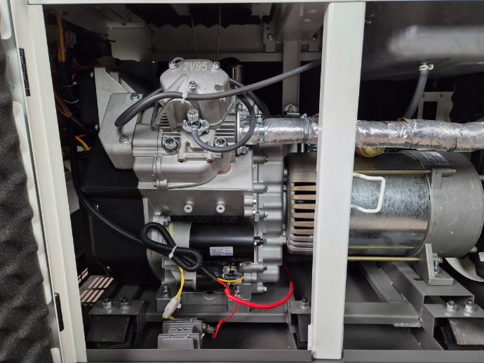 Agregat Prądotwórczy Diesel Machtmann 18000WD ATS 400V 18 kVA Trójfazowy (MN18000WD-ATS) - obrazek 4