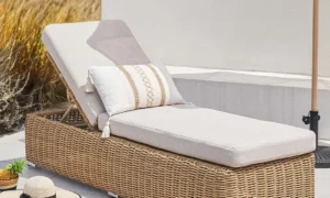 JAKARTA LEŻAK Z PODUSZKĄ BEIGE (007290)